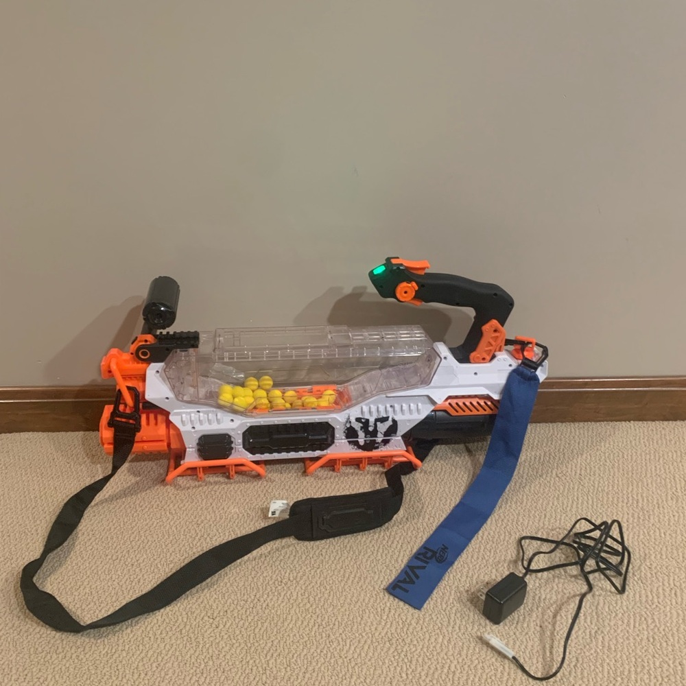 Nerf Rival Prometheus Motorized XL Dart Blaster (MXV111-20K) - Tested, White